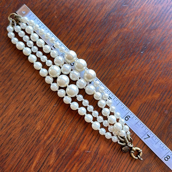 J.Crew multi strand (4) pearl bracelet. Varied pearl size. Gold toned clasp. EUC - Picture 7 of 14